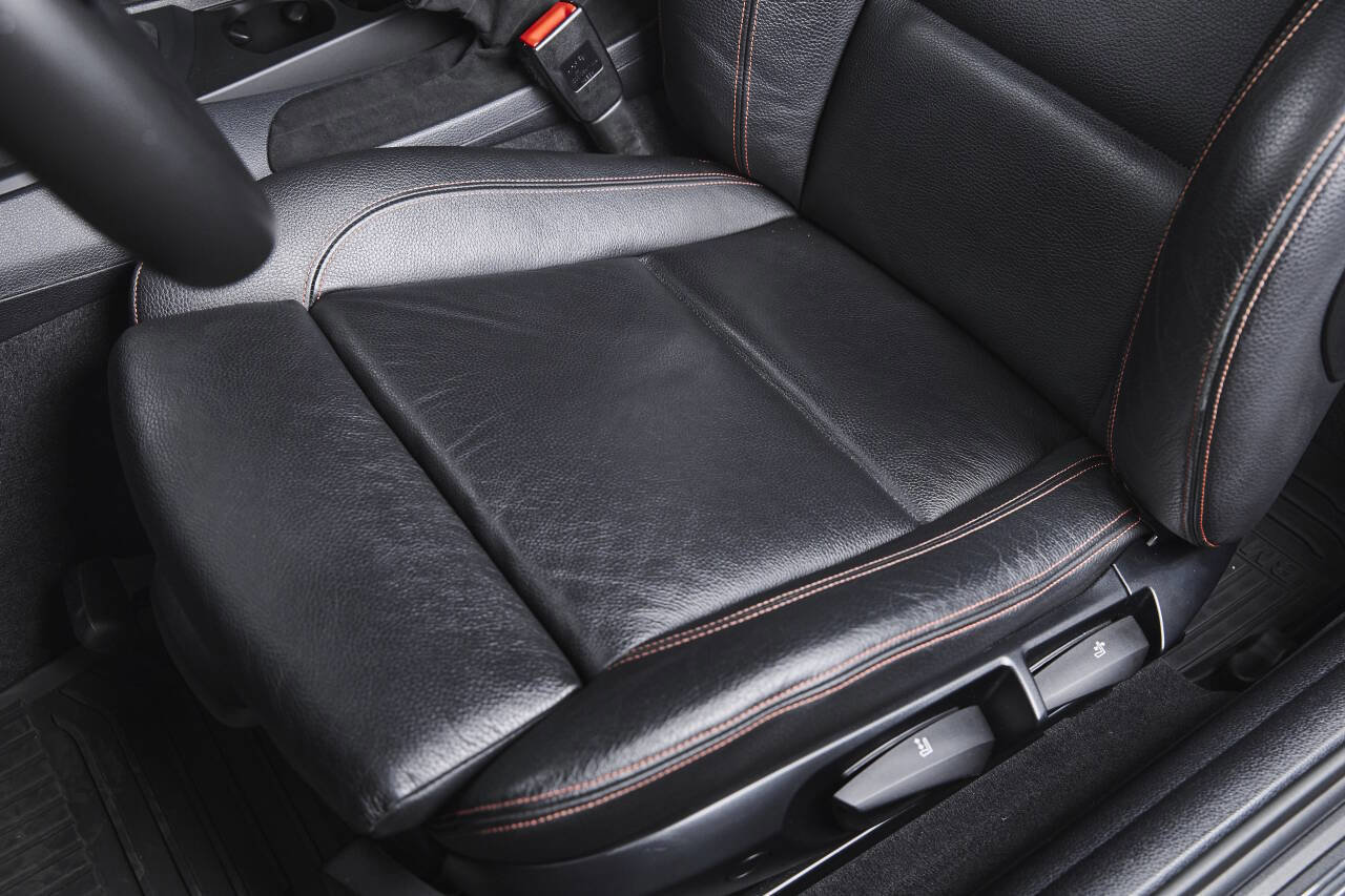 Used 2011 BMW 1 Series M image 55