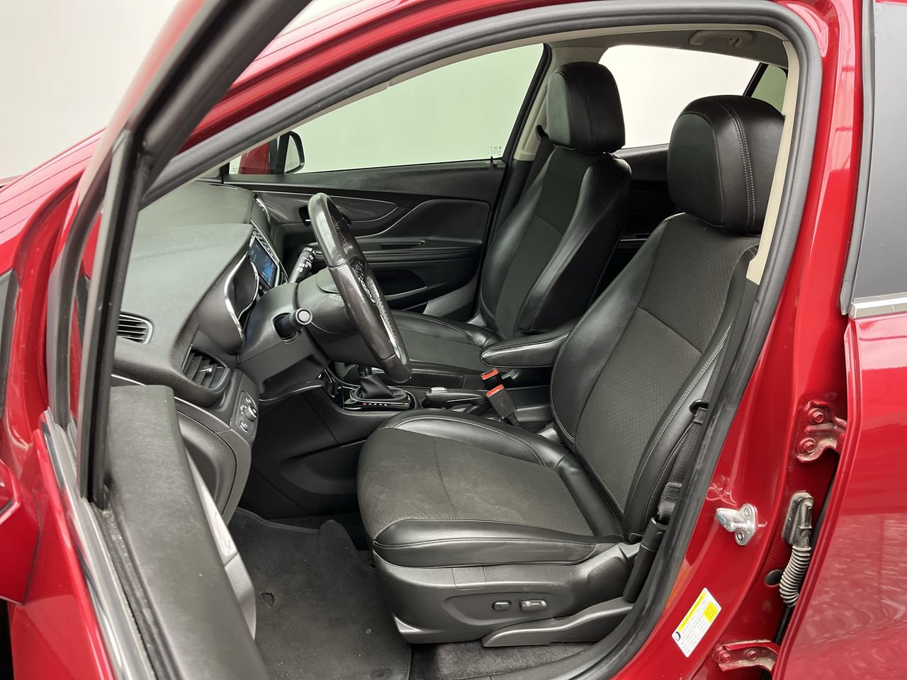 Used 2020 Buick Encore Sport Touring w/ Safety Package AWD/4WD image 8