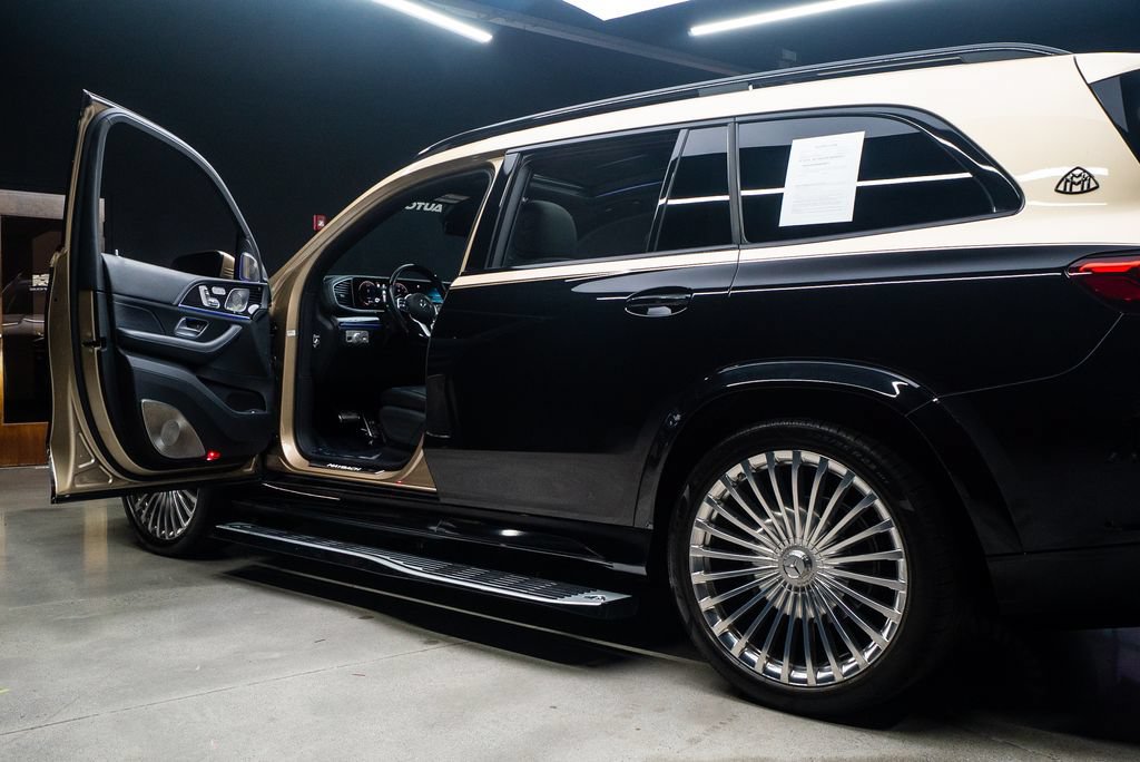 Used 2023 Mercedes-Benz Maybach GLS 600 4MATIC image 30