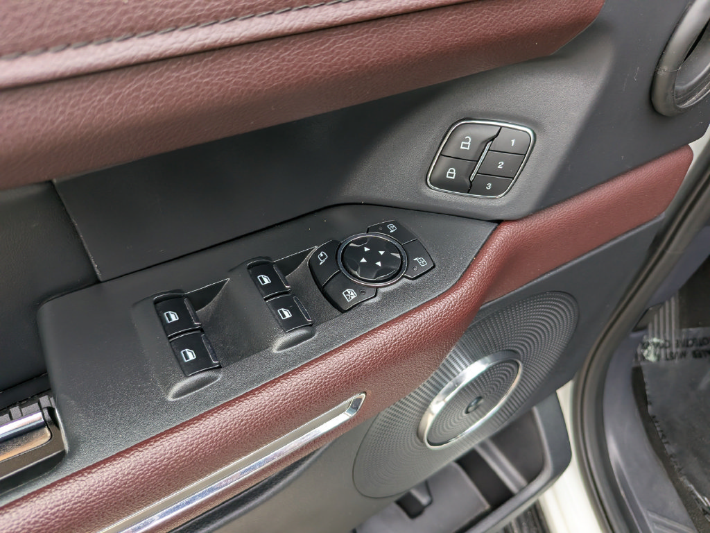 Used 2024 Ford Expedition Limited RWD image 20