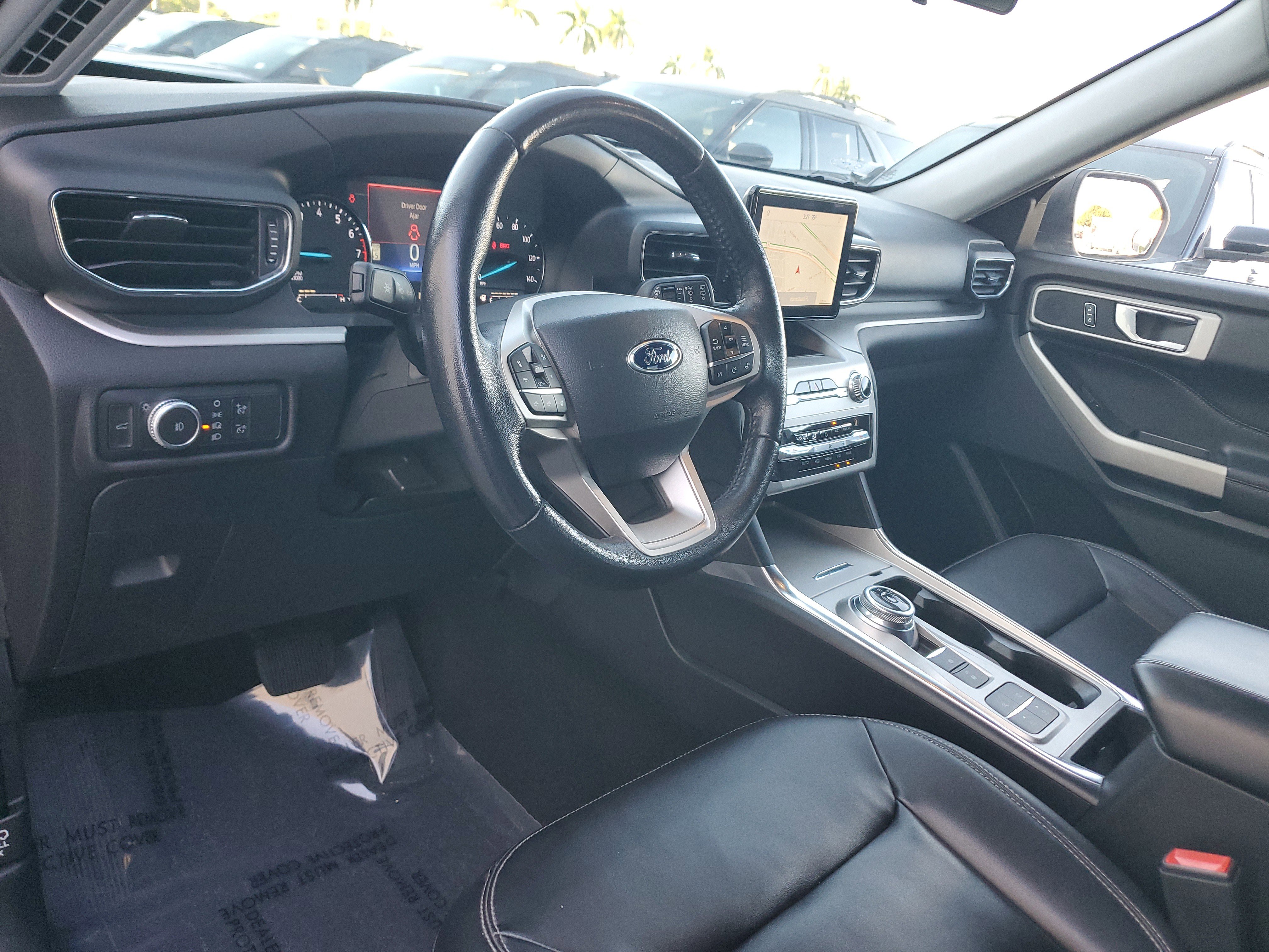 Used 2021 Ford Explorer XLT w/ Equipment Group 202A image 9