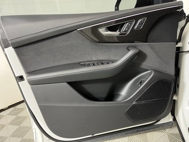 Used 2023 Audi SQ8 Prestige image 10