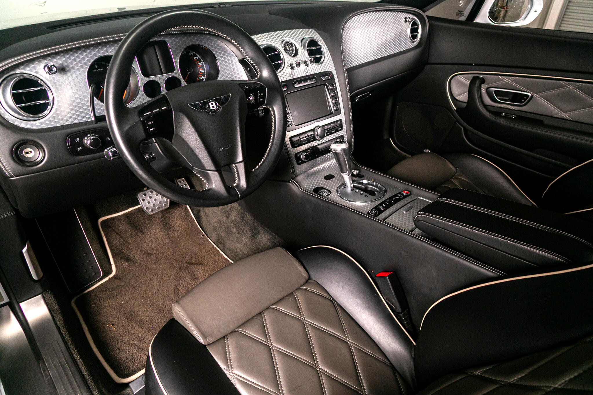 Used 2010 Bentley Continental GT image 8