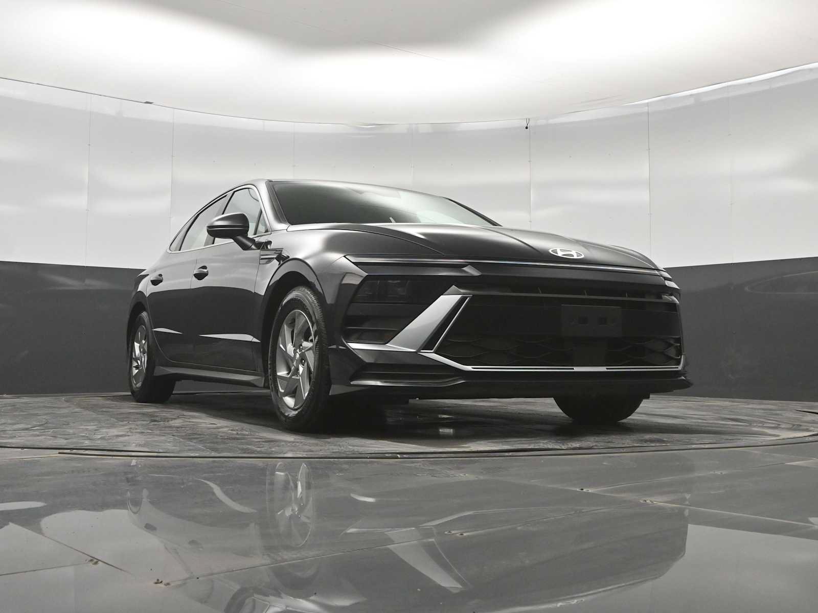 Used 2025 Hyundai Sonata SE FWD image 33
