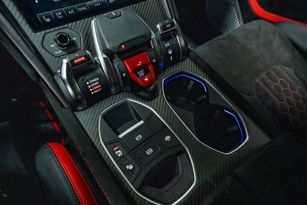 Used 2024 Lamborghini Urus Performante image 57