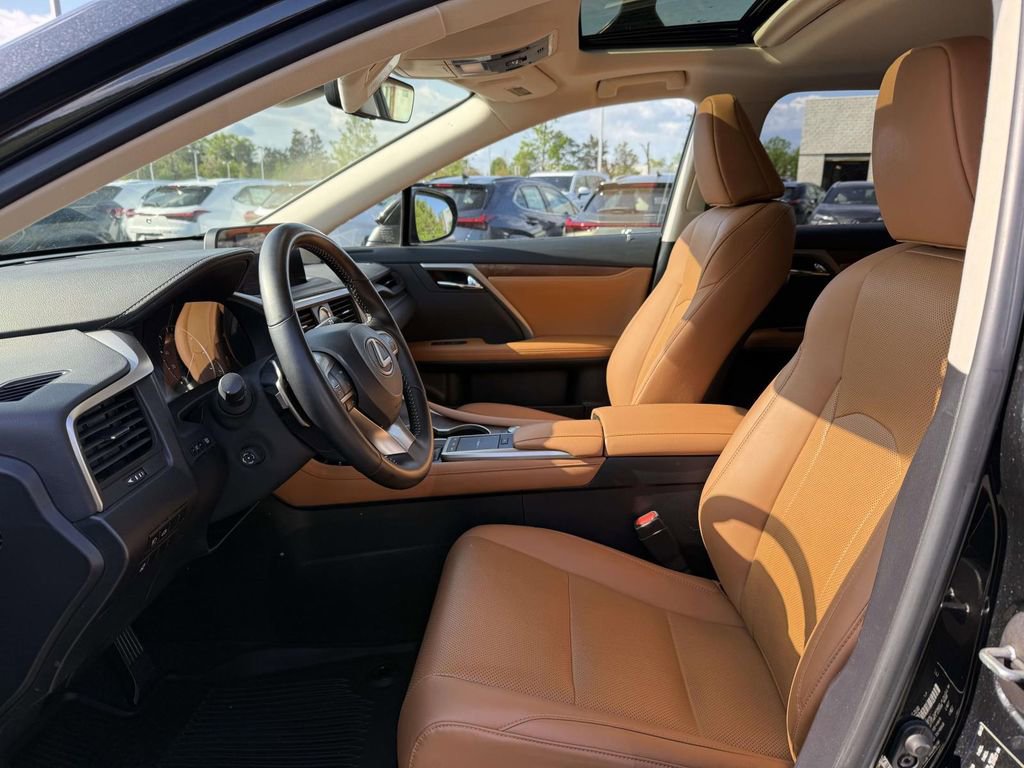 Used 2022 Lexus RX 350L Premium w/ Premium Package image 12