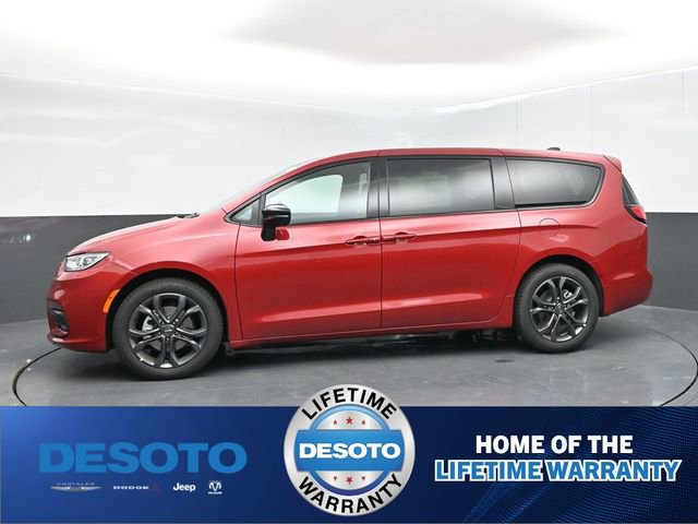 New 2026 Chrysler Pacifica Select image 5