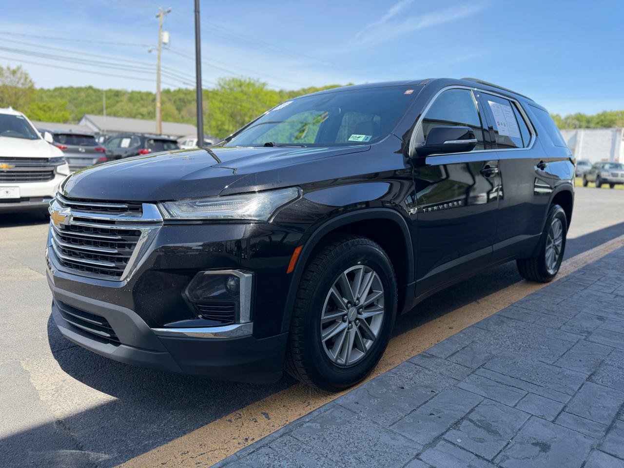 Used 2023 Chevrolet Traverse LT w/ LPO, Floor Liner Package AWD/4WD image 4