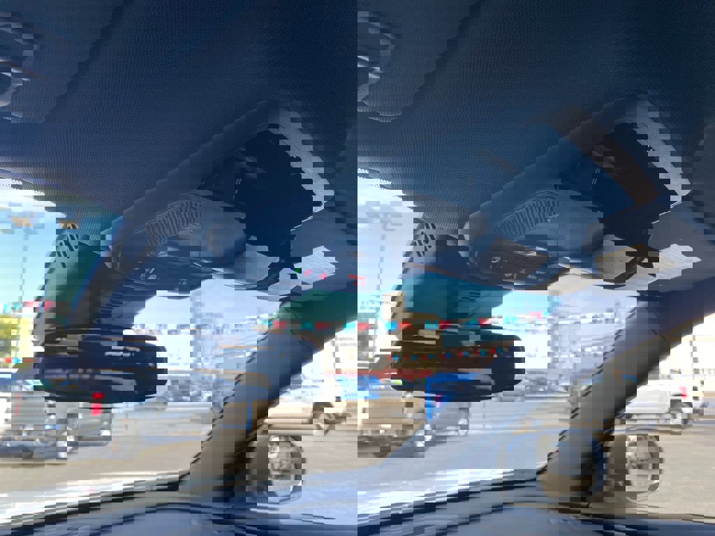 Used 2026 Chevrolet Traverse LT image 37