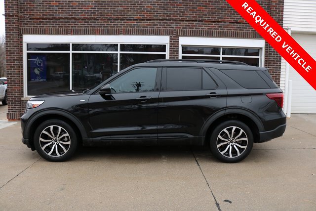 Used 2022 Ford Explorer ST-Line w/ Class IV Trailer Tow Package image 2