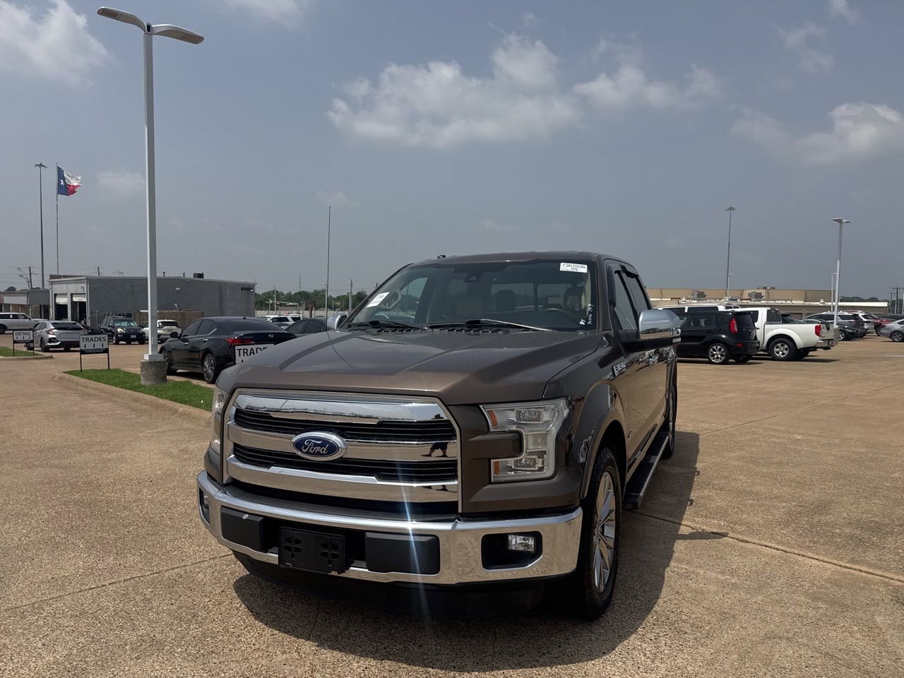 Used 2015 Ford F150 Lariat w/ Equipment Group 502A Luxury RWD image 6