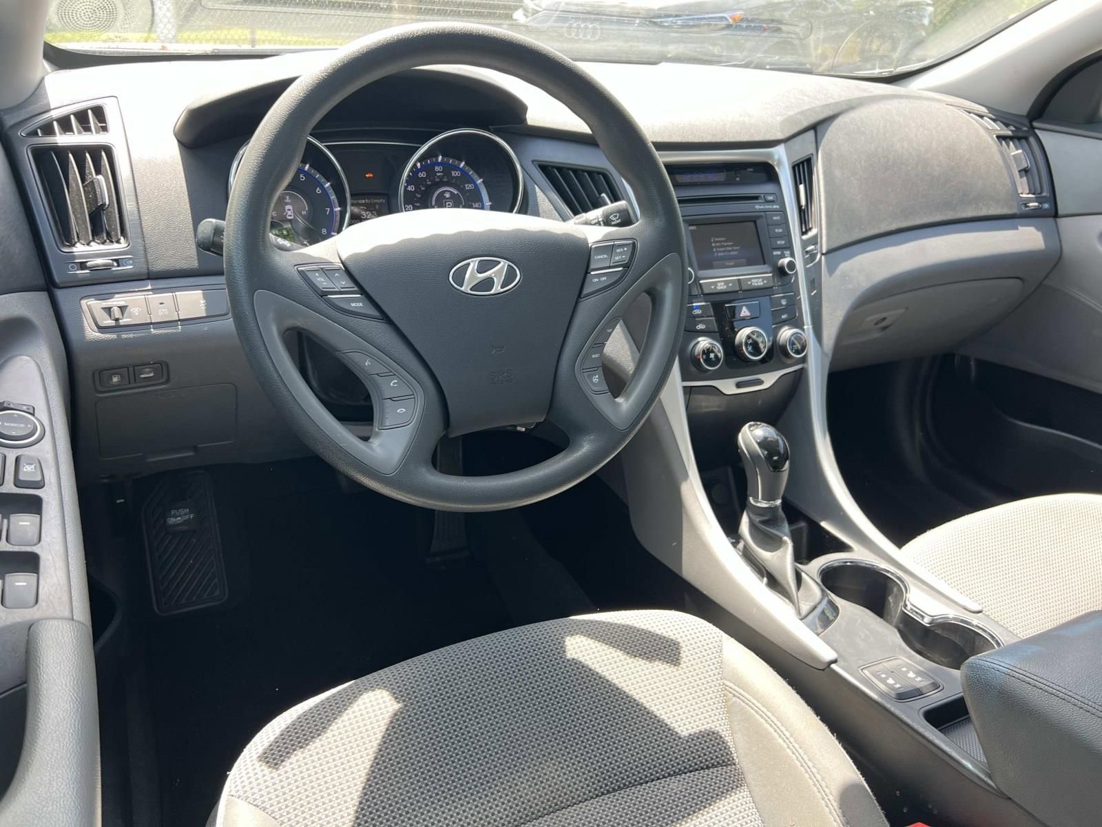 Used 2014 Hyundai Sonata GLS w/ Popular Equipment Group 2 FWD image 22