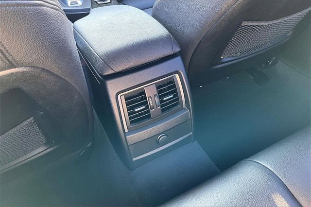 Used 2018 BMW 330e w/ Convenience Package image 25