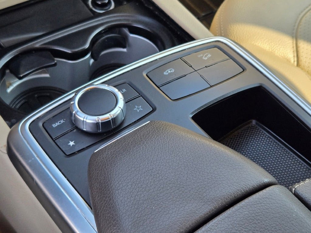 Used 2014 Mercedes-Benz GL 450 4MATIC image 30