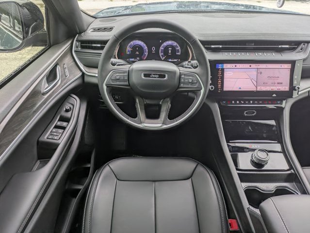 New 2026 Jeep Grand Cherokee L Limited w/ Limited Altitude Package RWD image 18