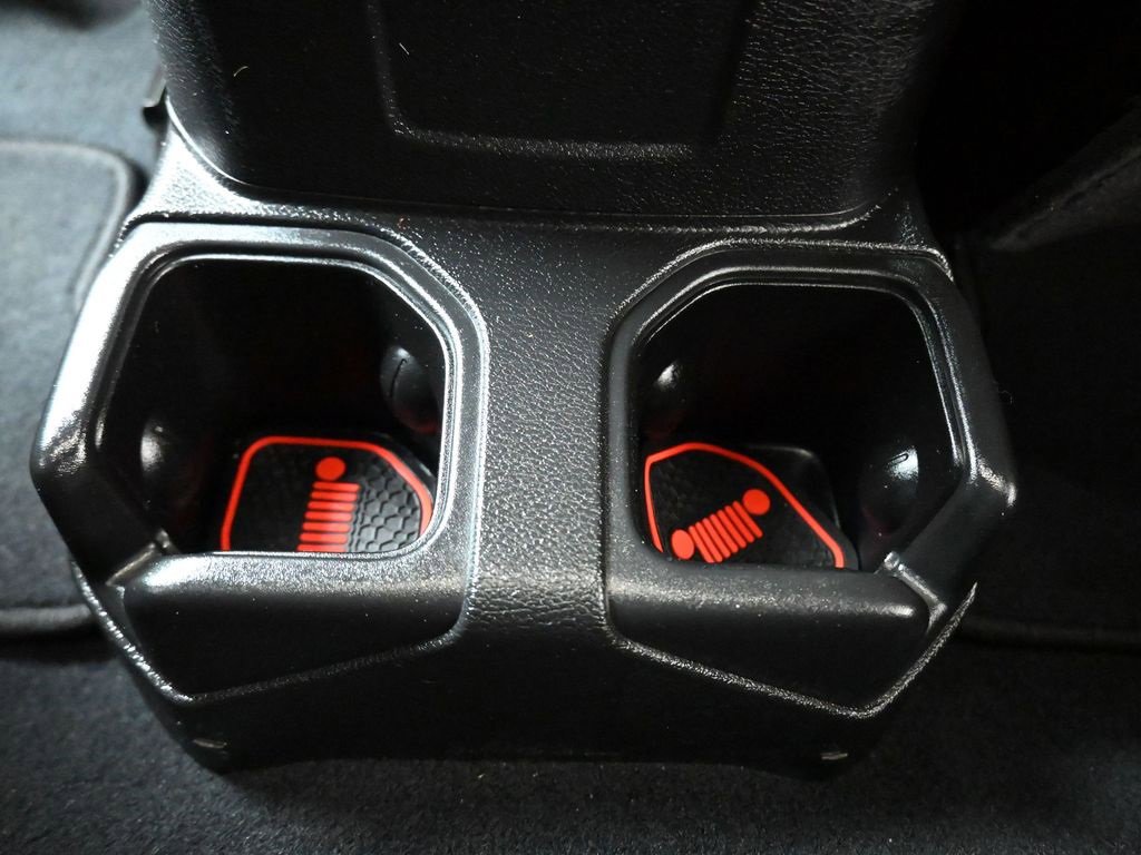 Used 2022 Jeep Wrangler Sport image 32