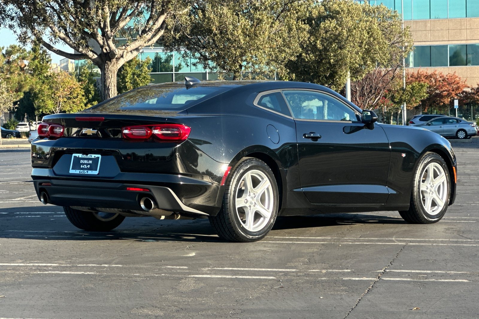 Used 2023 Chevrolet Camaro LT w/ Technology Package RWD image 4