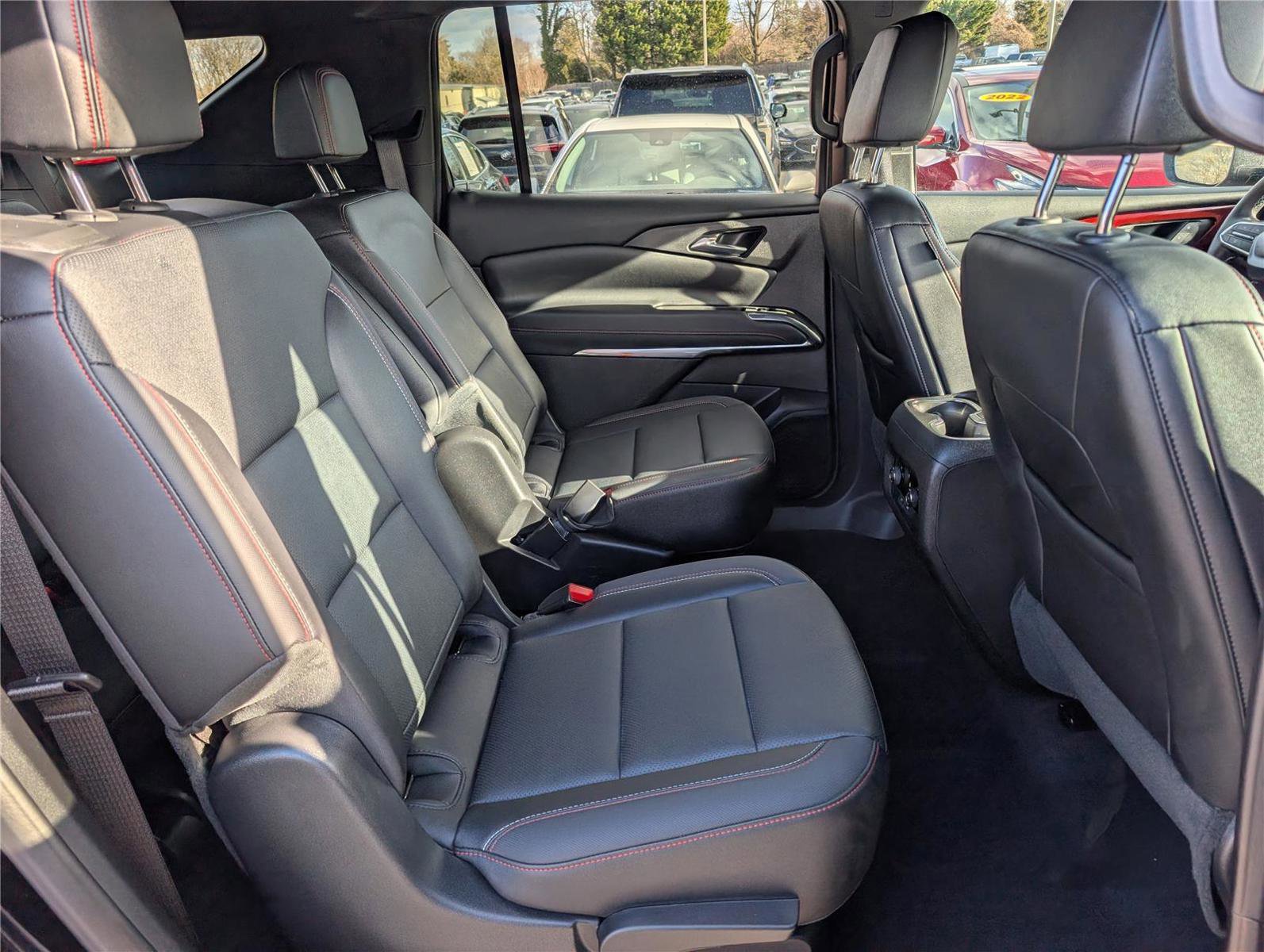 Used 2025 Chevrolet Traverse Z71 w/ Driver Confidence Package image 13