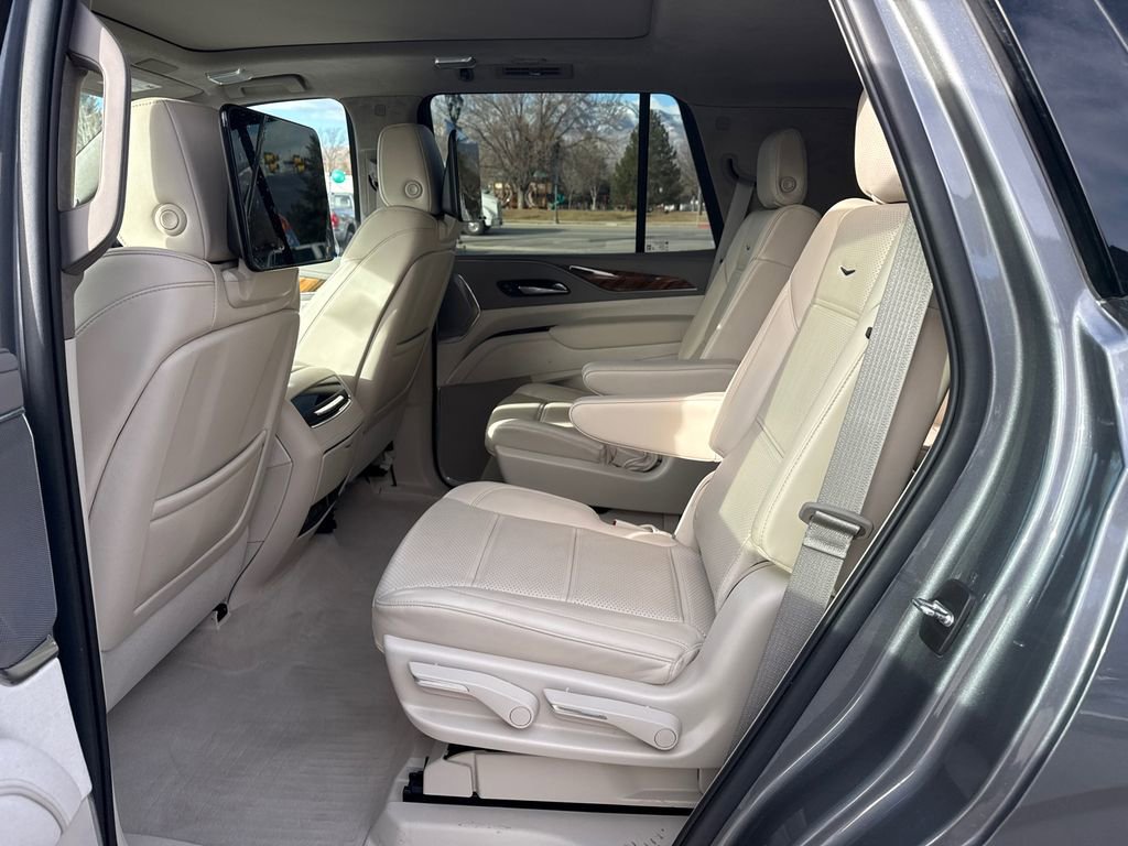 Used 2022 Cadillac Escalade Sport Platinum w/ Heavy-Duty Trailer Package image 10
