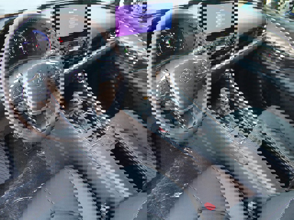 Used 2026 Toyota Grand Highlander XLE image 2