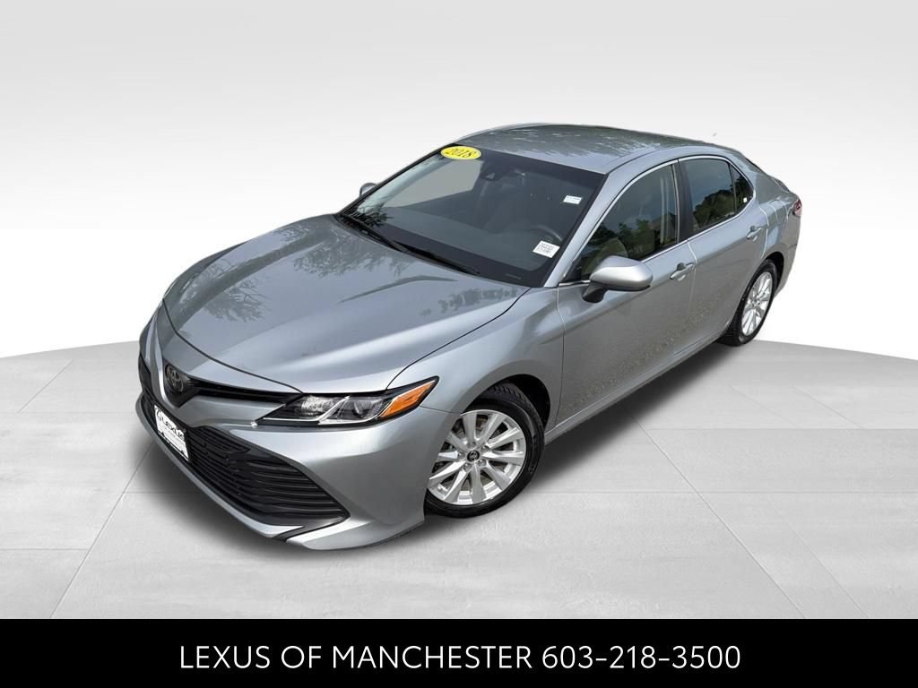 Used 2018 Toyota Camry LE FWD image 1