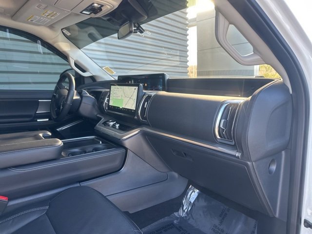 Used 2025 Ford Expedition Max Platinum w/ Driver's Package image 37