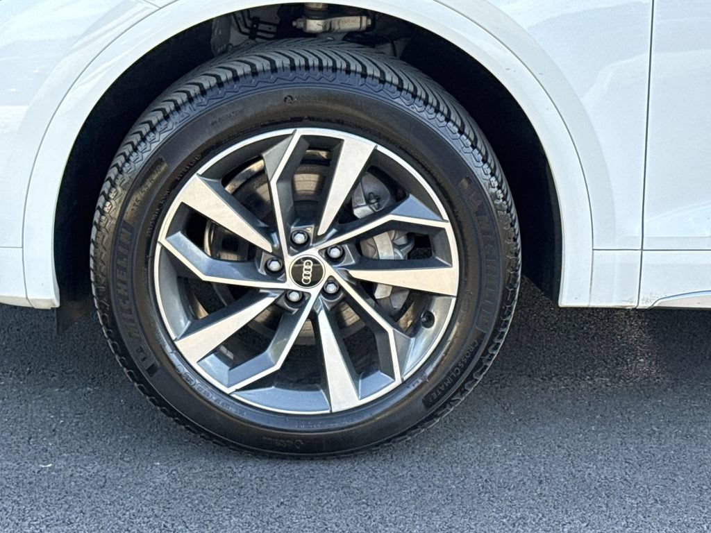 Used 2022 Audi Q5 2.0T Premium Plus w/ Premium Plus Package AWD/4WD image 19