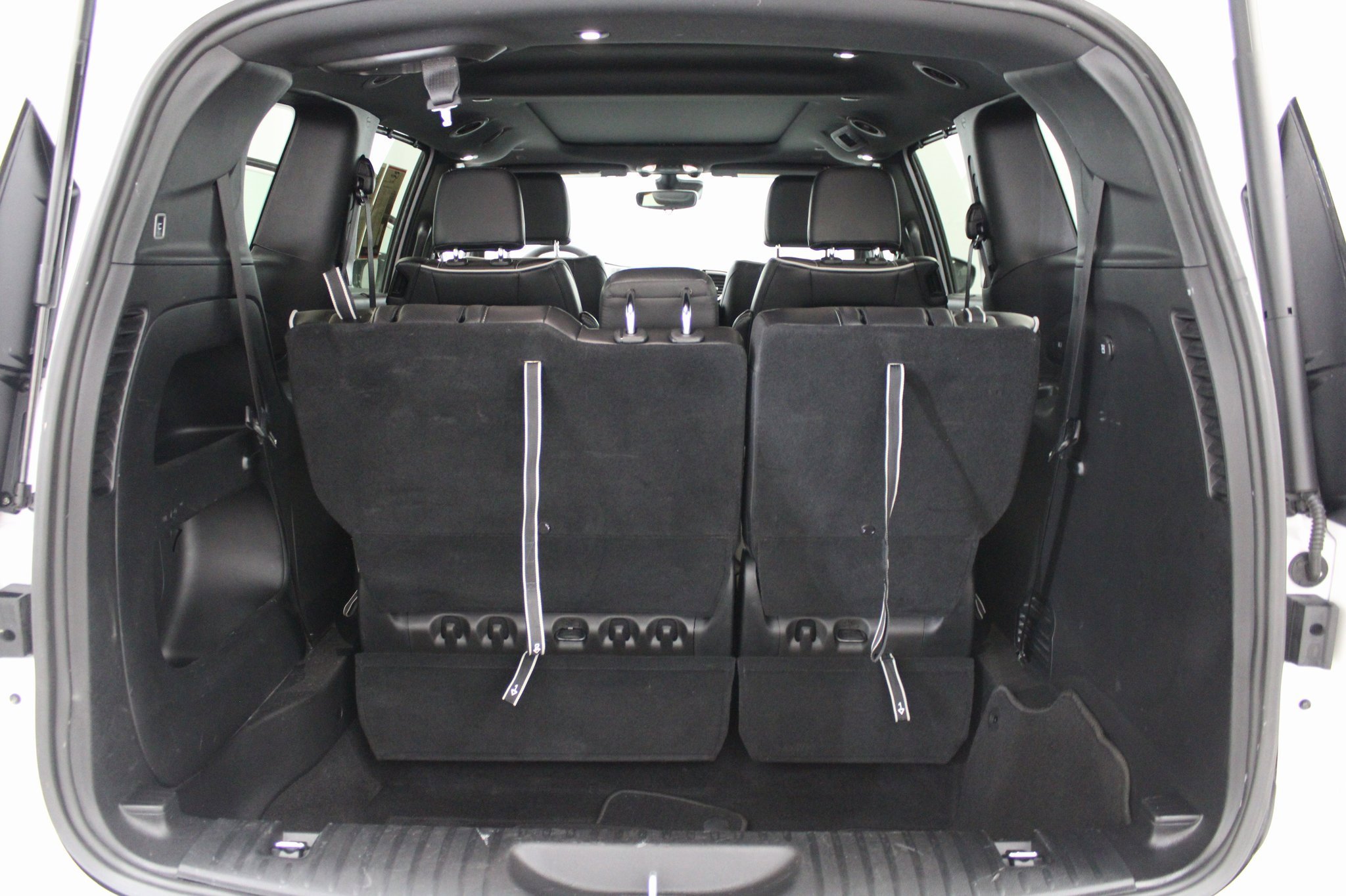 Used 2025 Chrysler Pacifica Limited image 21