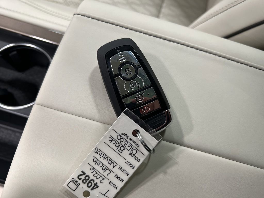 New 2026 Lincoln Nautilus Black Label w/ Jet Appearance Package image 28