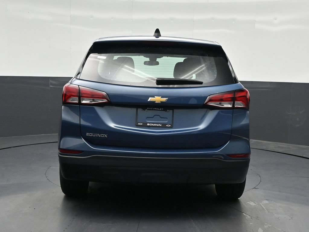 Used 2024 Chevrolet Equinox LS FWD image 4