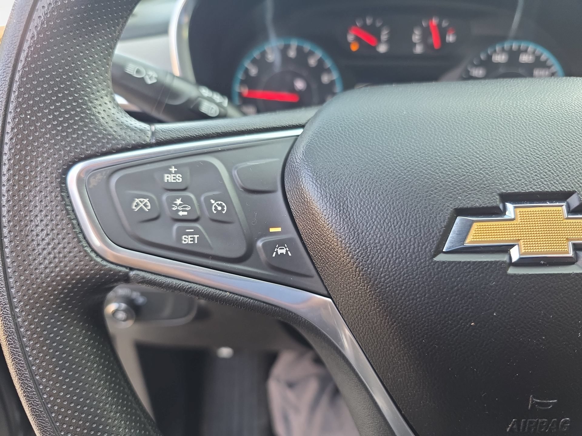 Used 2020 Chevrolet Equinox LS w/ LS Convenience Package FWD image 16
