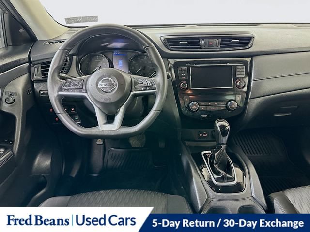 Used 2018 Nissan Rogue SV w/ Premium Package image 24