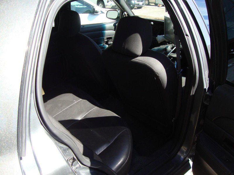 Used 2009 Ford Crown Victoria Police Interceptor image 5