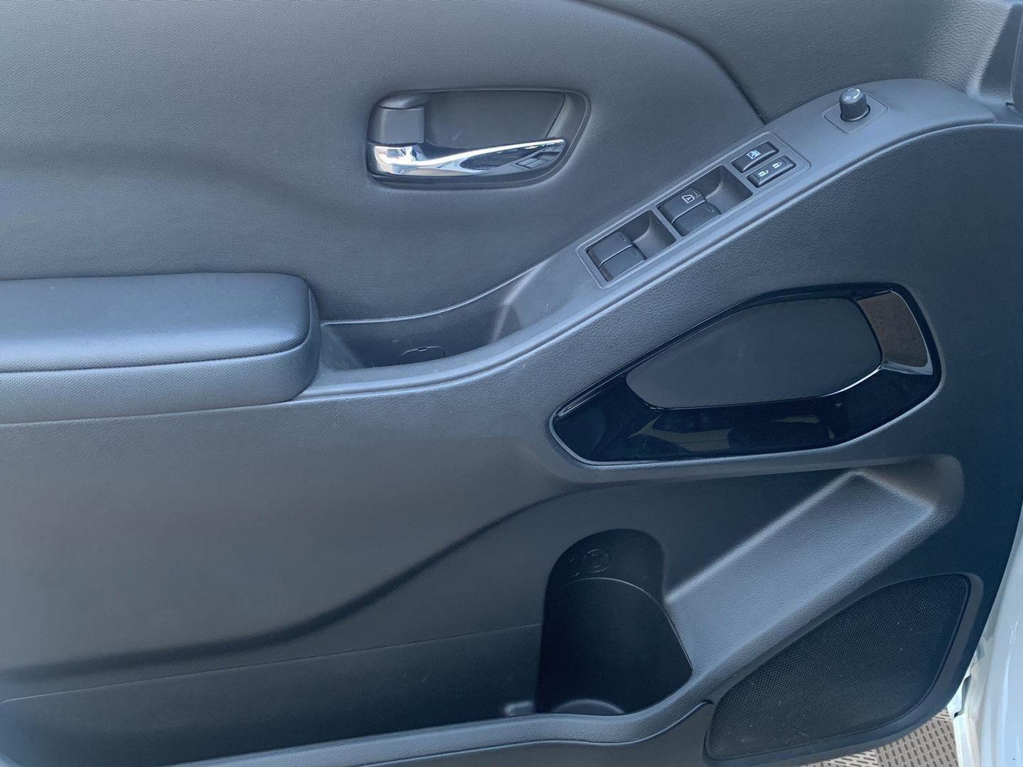 Used 2023 Nissan Frontier SV w/ Midnight Edition Package image 20