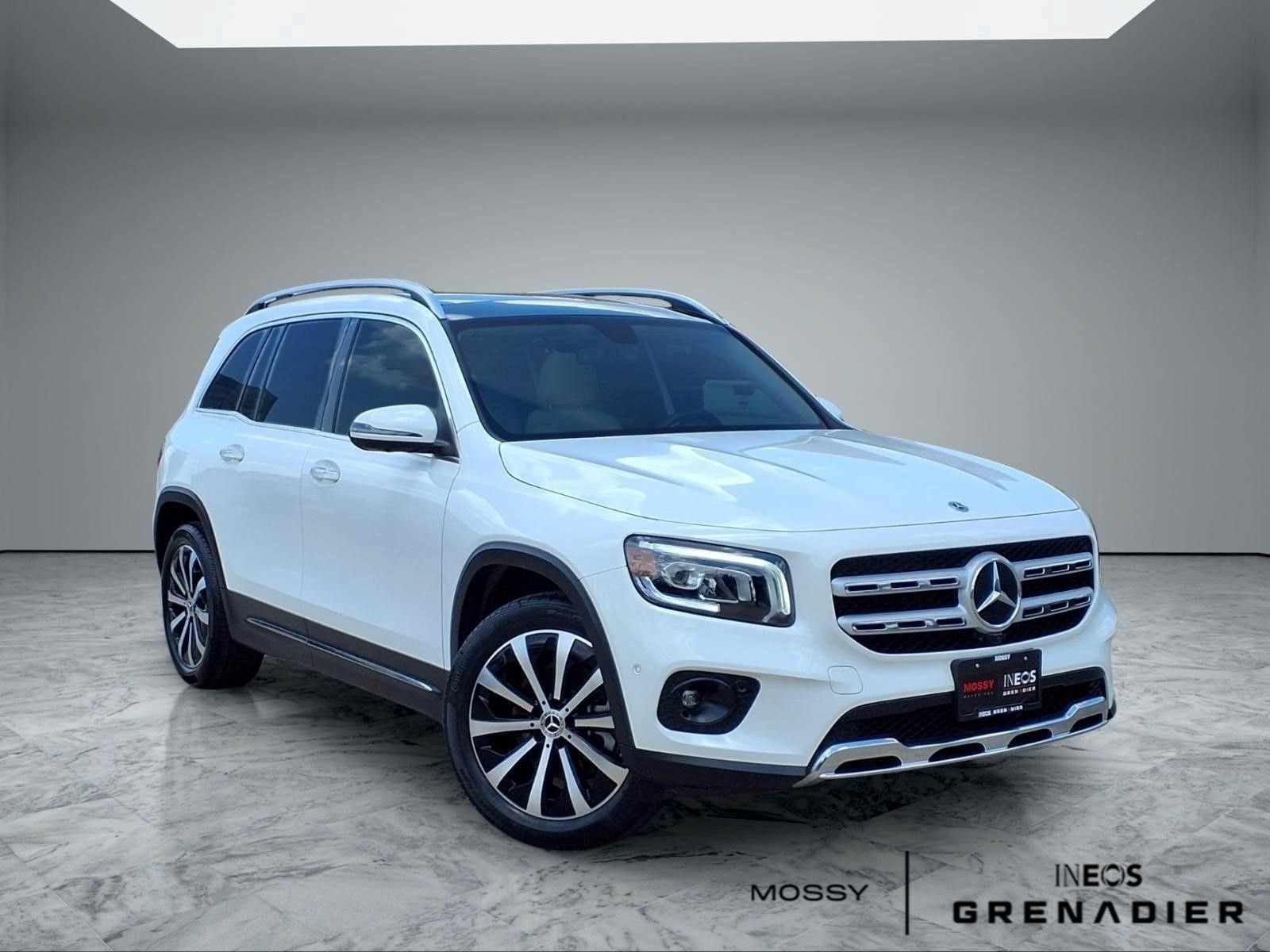 Used 2023 Mercedes-Benz GLB 250 image 1