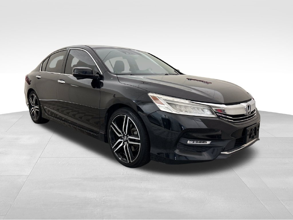 Used 2017 Honda Accord Touring image 7