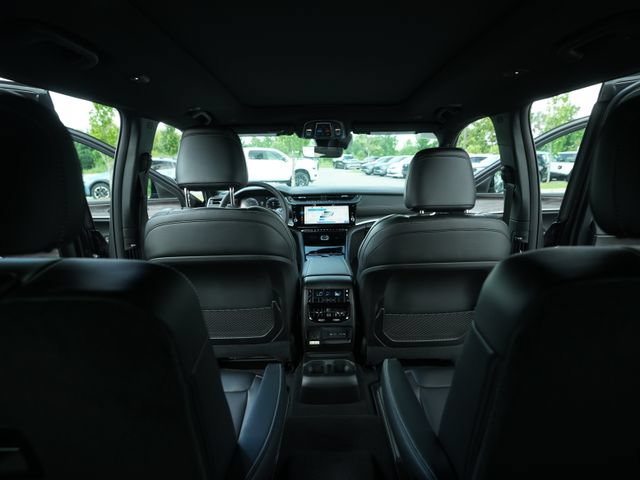 New 2026 Jeep Grand Cherokee L Limited w/ Limited Altitude Package AWD/4WD image 25