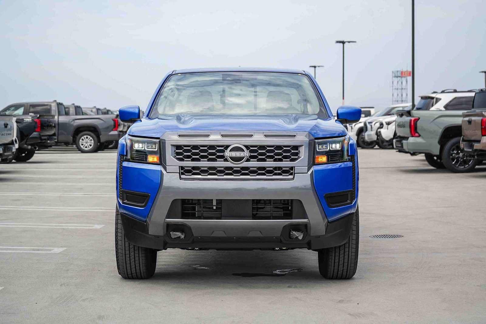 New 2026 Nissan Frontier SV w/ Tow Package AWD/4WD image 2