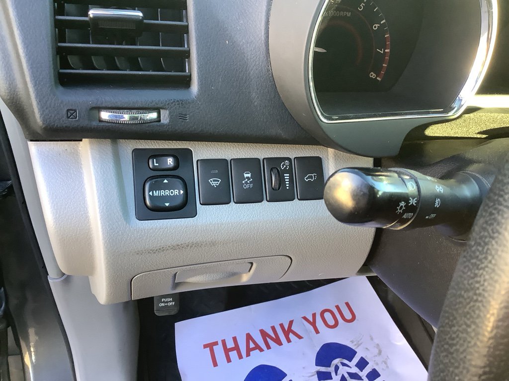 Used 2012 Toyota Highlander SE image 14