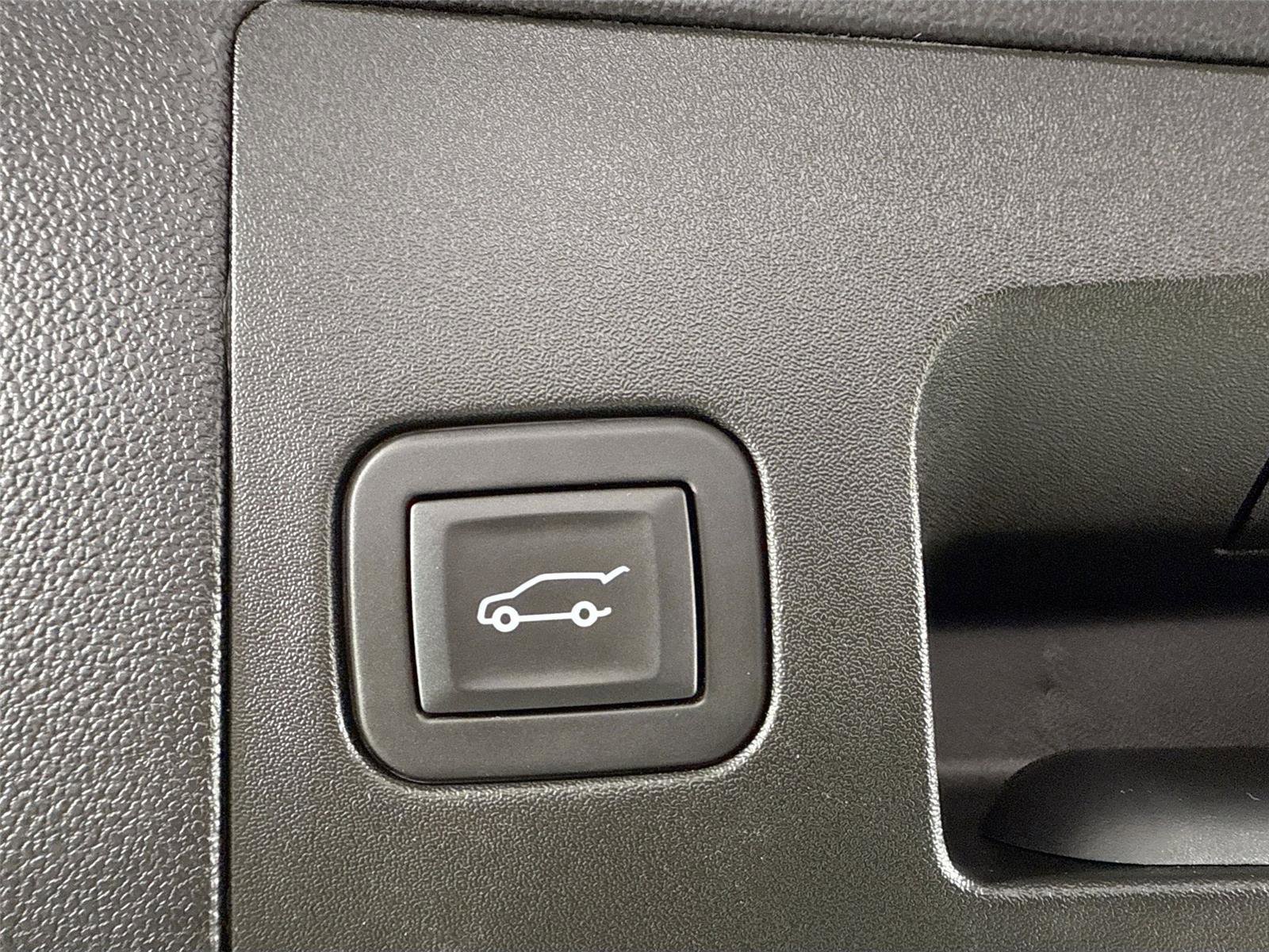 Used 2025 Cadillac XT5 Premium Luxury image 41