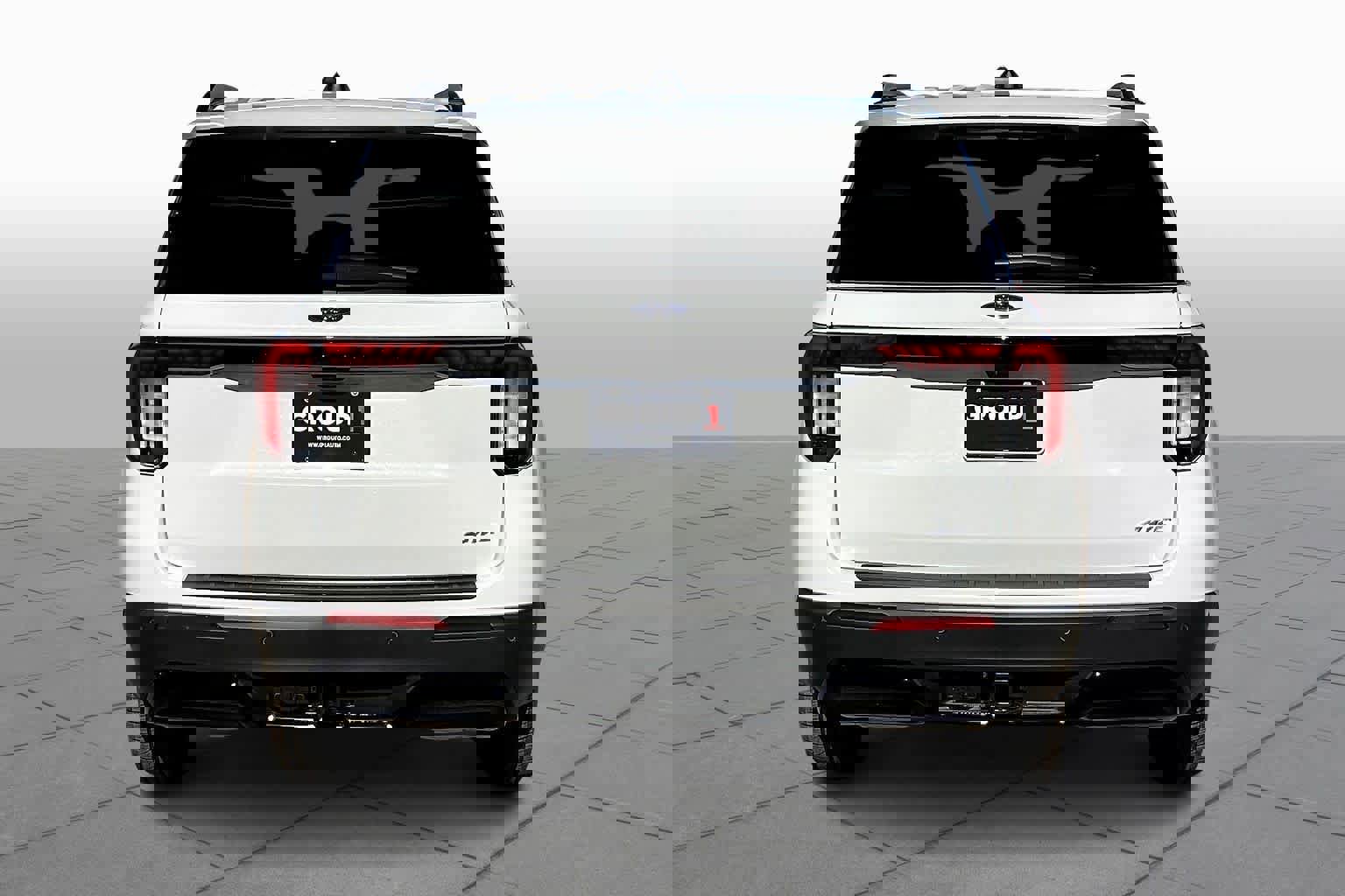 New 2026 Ford Explorer ST-Line w/ ST-Line Street Pack image 4