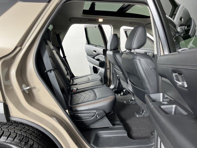 Used 2023 Nissan Pathfinder Platinum w/ Cargo Package AWD/4WD image 47