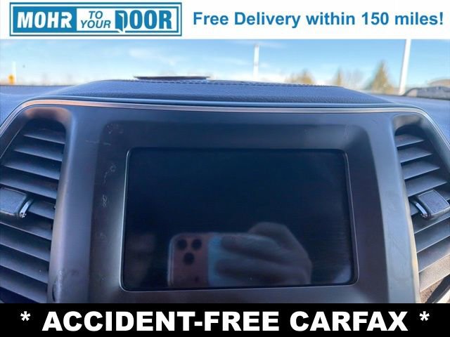 Used 2019 Jeep Cherokee Latitude Plus w/ Comfort/Convenience Group image 19