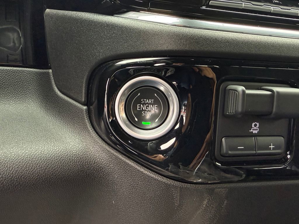 Used 2023 Chevrolet Silverado 1500 RST w/ Redline Edition image 27