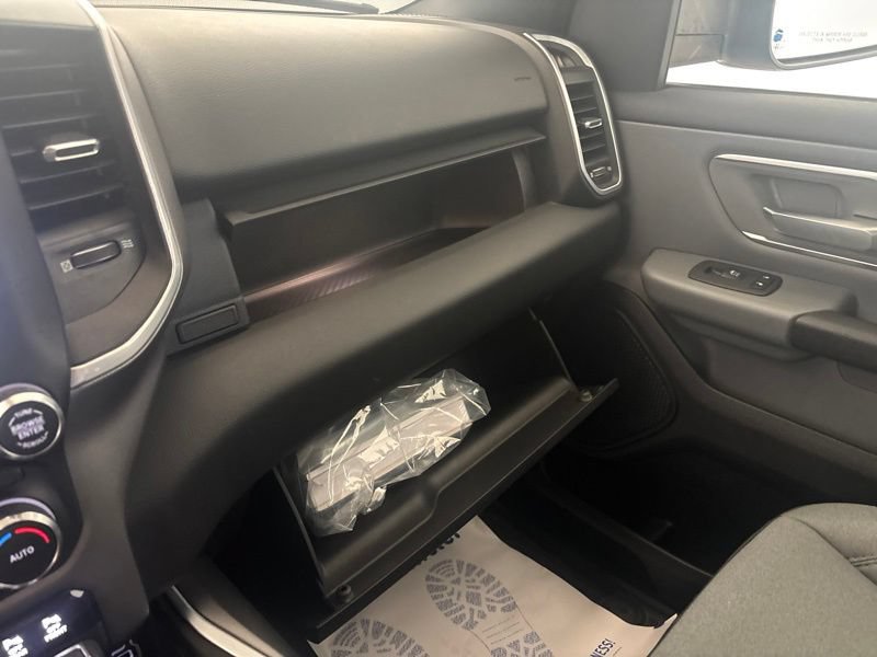 Used 2021 RAM 1500 Big Horn AWD/4WD image 38