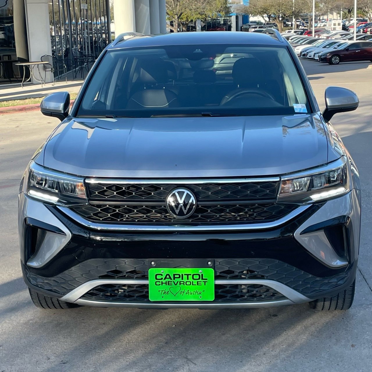 Used 2024 Volkswagen Taos SE image 4