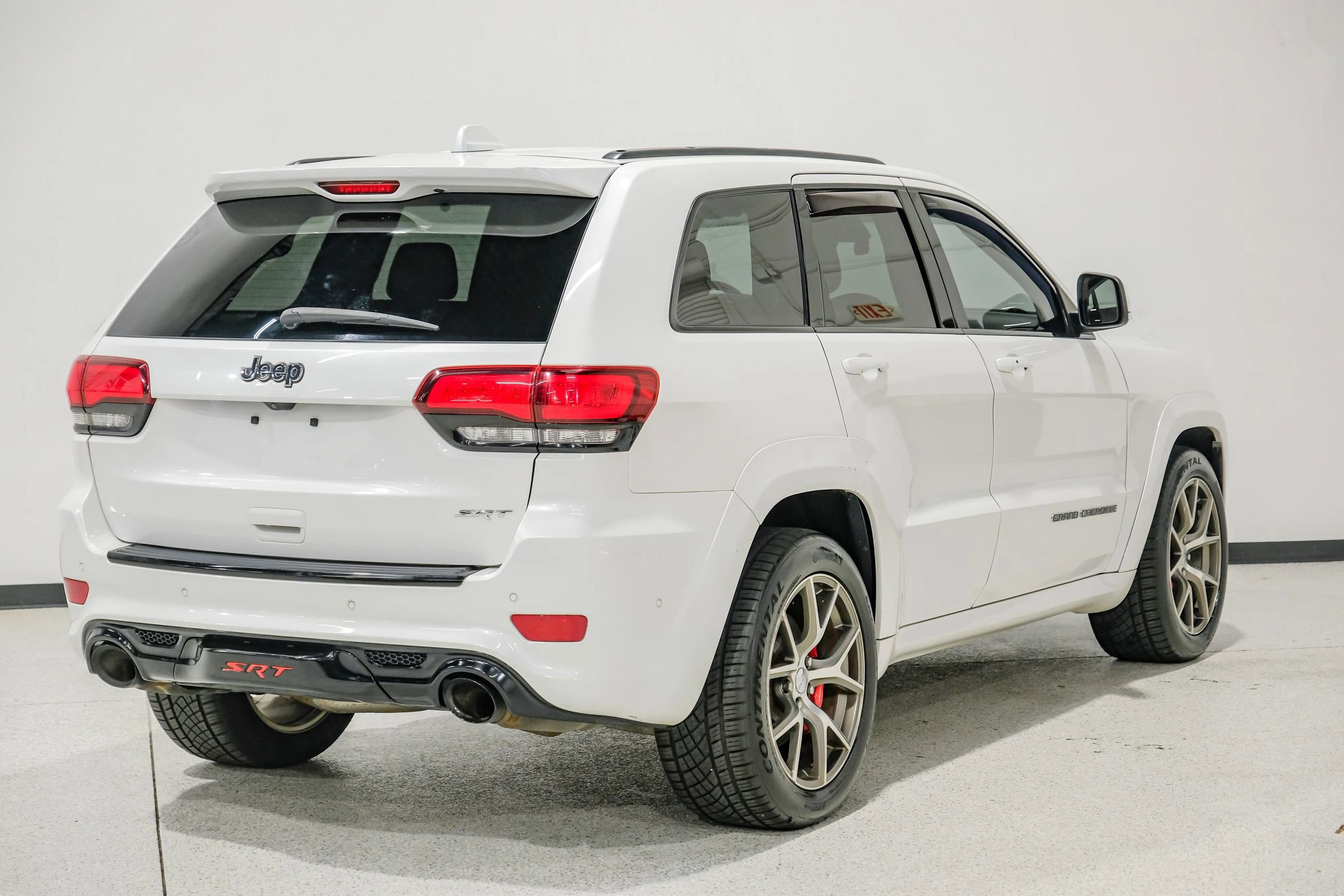 Used 2017 Jeep Grand Cherokee SRT AWD/4WD image 6