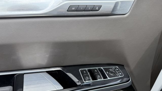 Used 2025 Cadillac Escalade Premium Luxury w/ LPO, Floor Liner Package AWD/4WD image 26