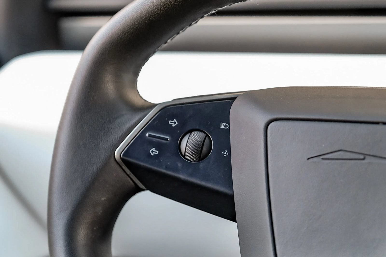 Used 2024 Tesla Cybertruck AWD Crew Cab image 22