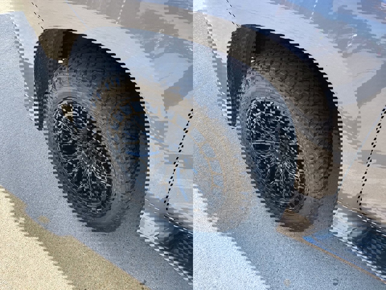 Used 2022 Lexus GX 460 Luxury w/ Off Road Package image 12